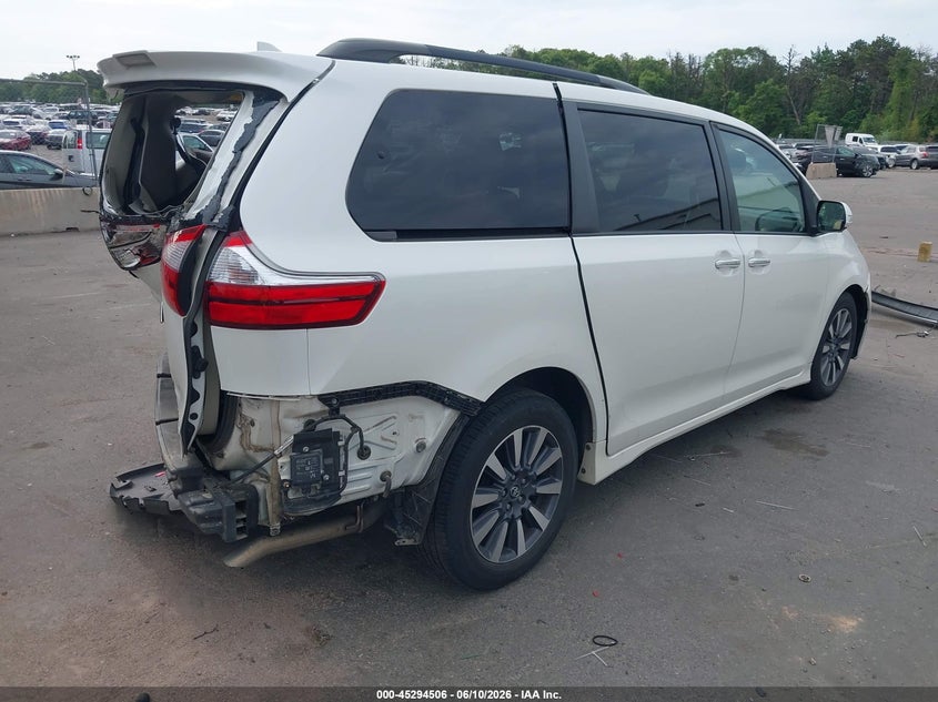 VIN 5TDYZ3DCXJS943557 2018 TOYOTA SIENNA LIMITED PREMIUM 7 PASSENGER