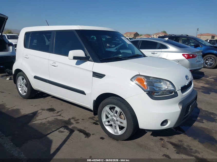 Vin: kndjt2a20b7295151, lot: 45792348, kia soul + 2011 img_1