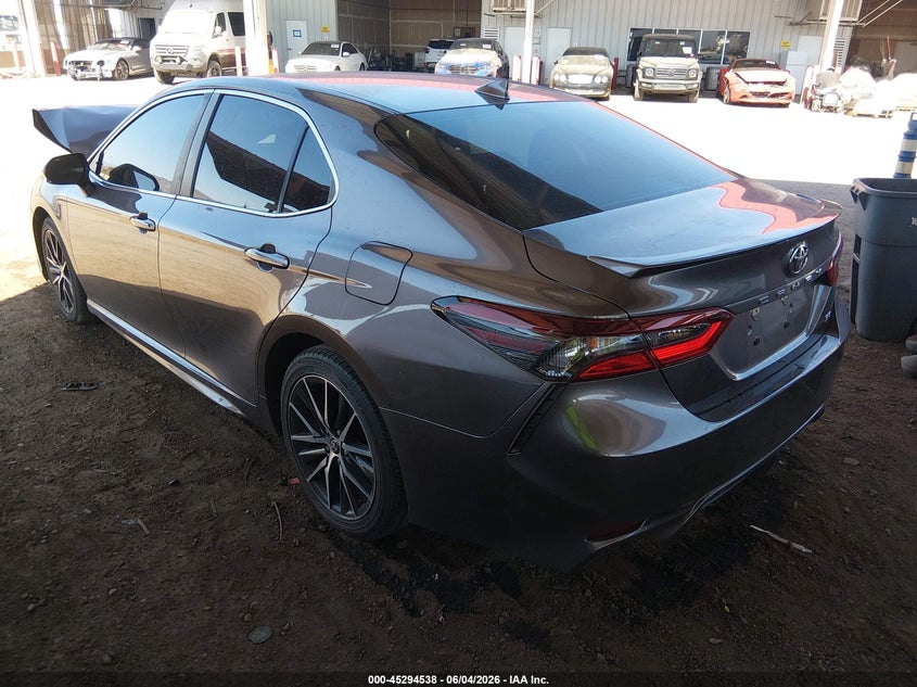 Vin: 4t1g11akxpu821171, lot: 45792374, toyota camry se 20233