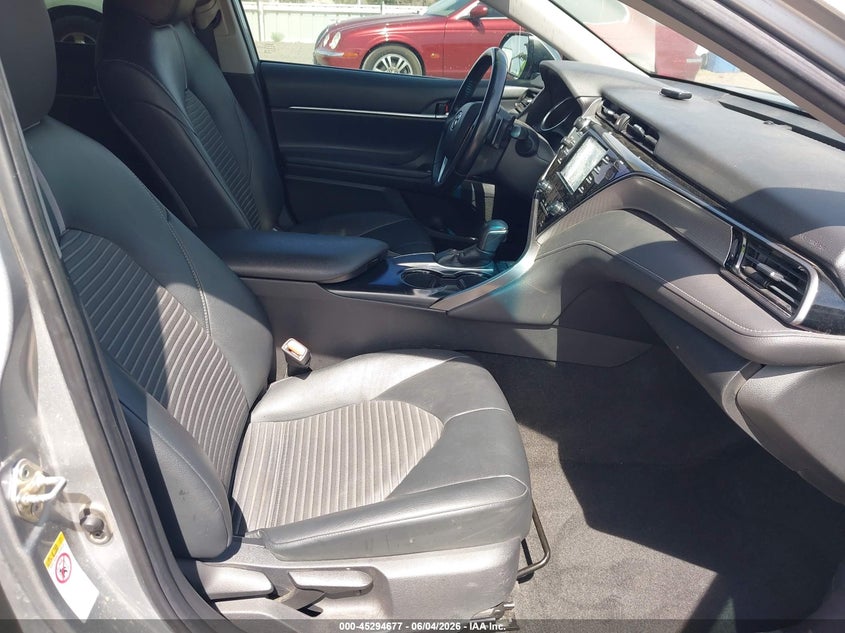 2019 TOYOTA CAMRY auction photo 5