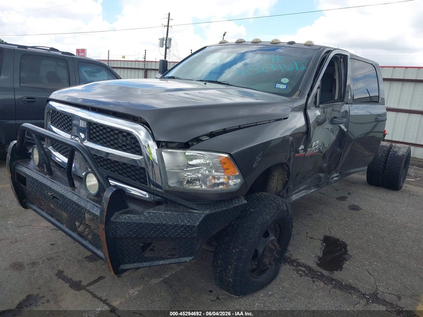 2014 RAM 3500 auction photo 2