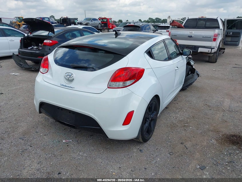 2016 HYUNDAI VELOSTER auction photo 4