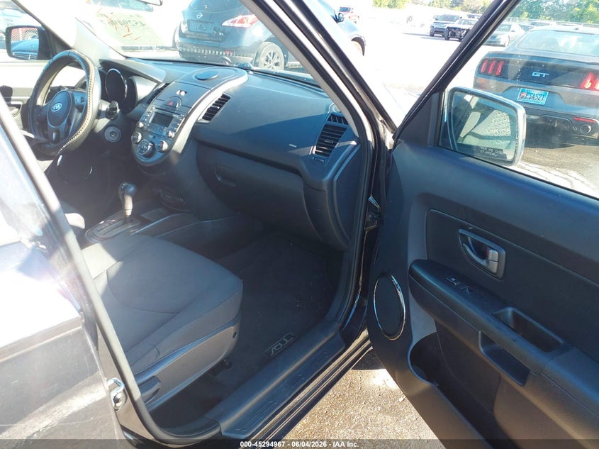 2010 KIA SOUL auction photo 5