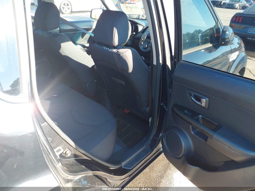 2010 KIA SOUL auction photo 8