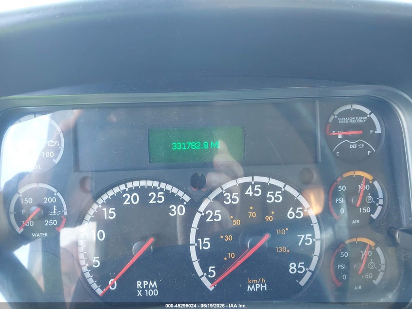 2017 FREIGHTLINER M2 106 auction photo 5