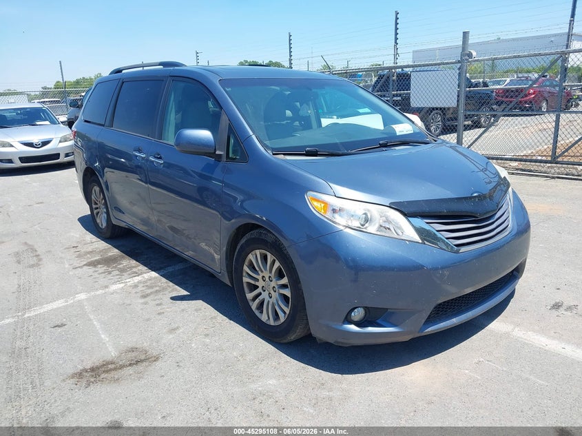 Vin: 5tdyk3dc6gs710465, lot: 45792964, toyota sienna xle 8 passenger 2016 img_1
