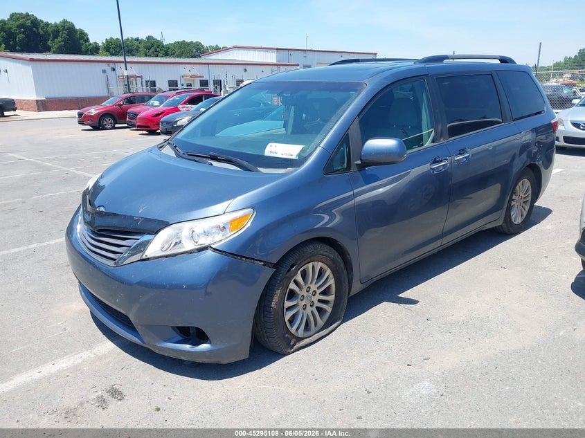 Vin: 5tdyk3dc6gs710465, lot: 45792964, toyota sienna xle 8 passenger 20162