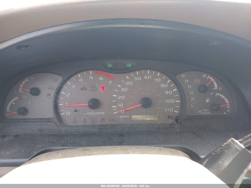 2003 TOYOTA SEQUOIA SPORT UTILITY VEHICLE 4.7L V-8 DOHC, 240HP