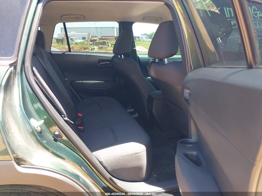 2024 TOYOTA COROLLA CROSS auction photo 8