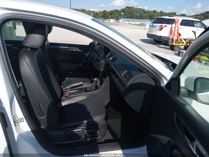 2018 VOLKSWAGEN PASSAT auction photo 5