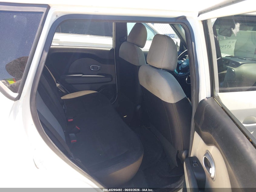2018 Kia Soul VIN: KNDJN2A28J7587400 Lot: 45295492