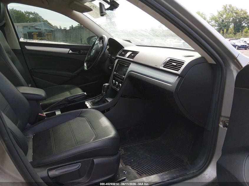 2012 VOLKSWAGEN PASSAT SEDAN 2.5L I-5 DOHC, VVT, 170HP