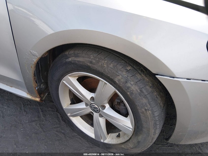 2012 VOLKSWAGEN PASSAT SEDAN 2.5L I-5 DOHC, VVT, 170HP