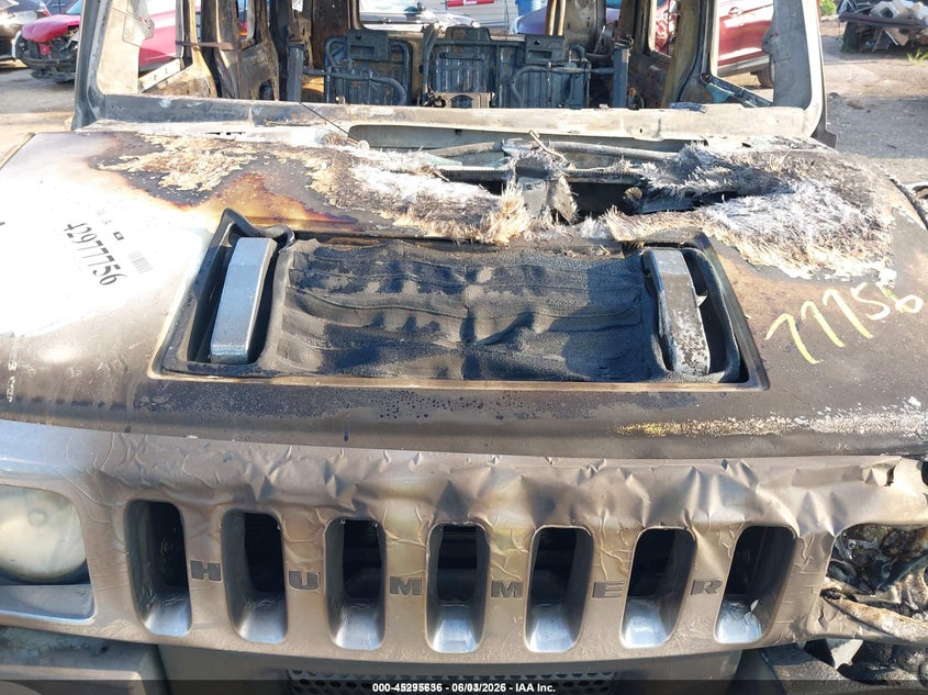 2004 Hummer H2 VIN: 5GRGN23U44H120559 Lot: 45295636