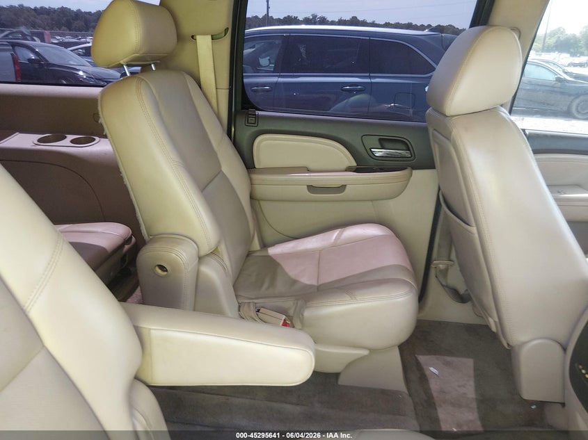 2009 GMC Yukon Xl 1500 Denali VIN: 1GKFK06269R257951 Lot: 45295641