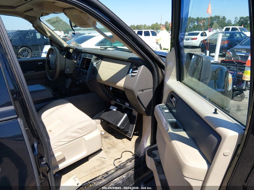 1FMJU1J56CEF08355 2012 Ford Expedition 5.4 Xlt black