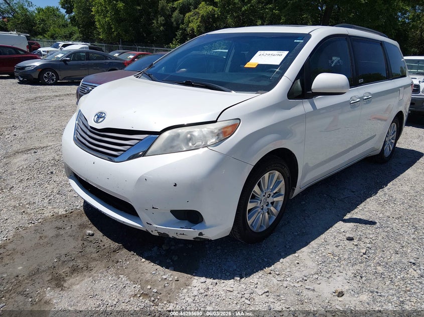 Vin: 5tddk3dc0fs104611, lot: 45793546, toyota sienna xle premium 7 passenger 20152