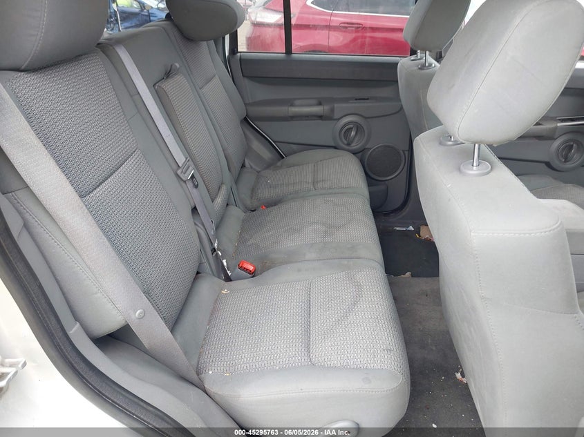 2007 Jeep Commander Sport VIN: 1J8HG48K07C668944 Lot: 45295763