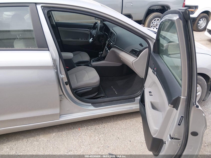 2020 HYUNDAI ELANTRA auction photo 5