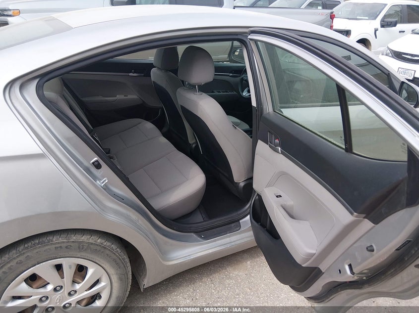 2020 HYUNDAI ELANTRA auction photo 8