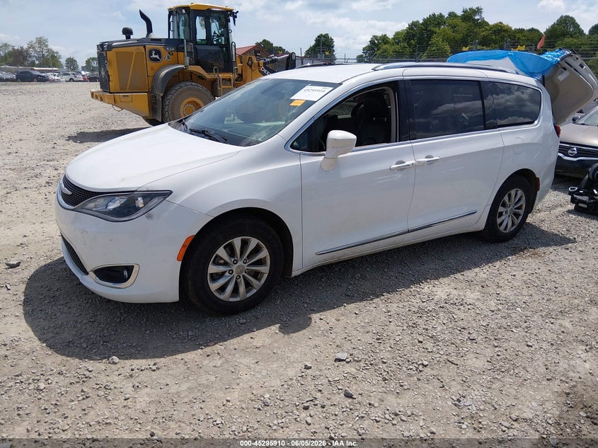 Vin: 2c4rc1bg9jr110549, lot: 45793766, chrysler pacifica touring l 20182