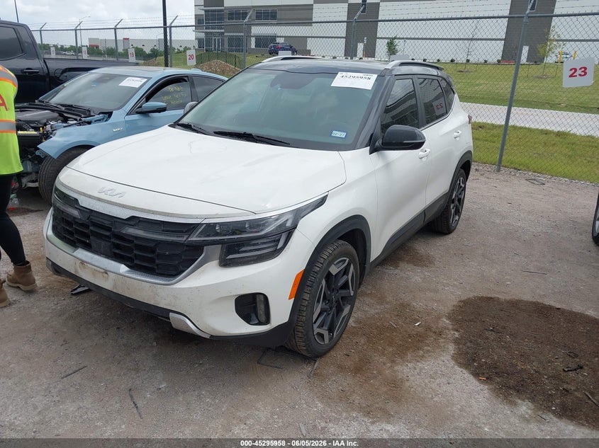 2024 KIA SELTOS auction photo 2