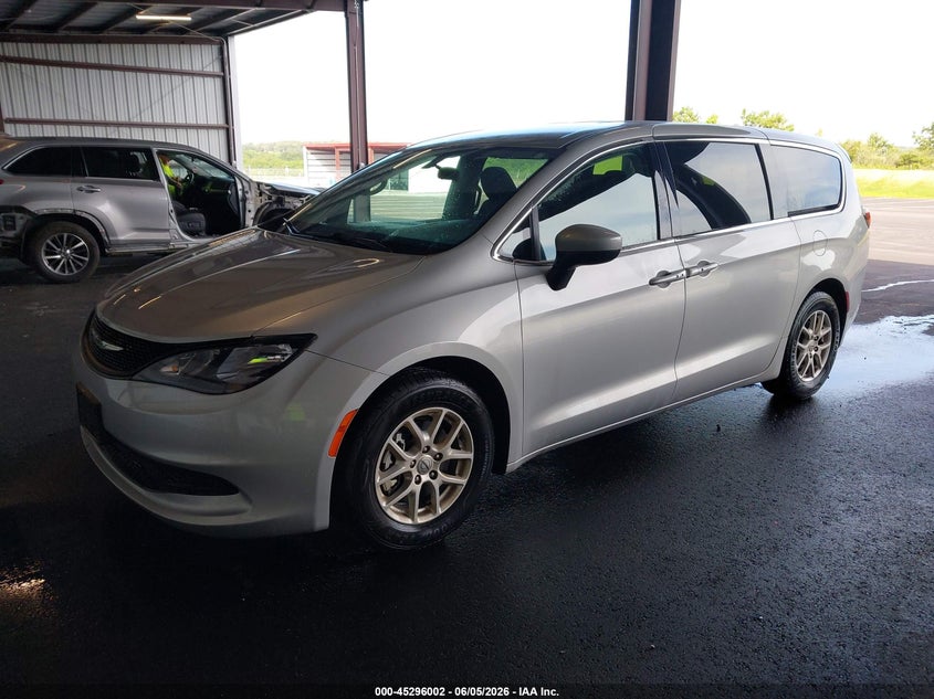 Vin: 2c4rc1cg0nr141533, lot: 45793858, chrysler voyager lx 20222