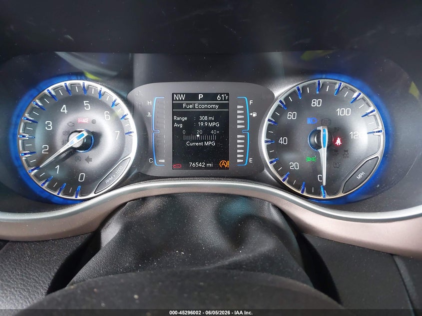 2022 CHRYSLER VOYAGER auction photo 7