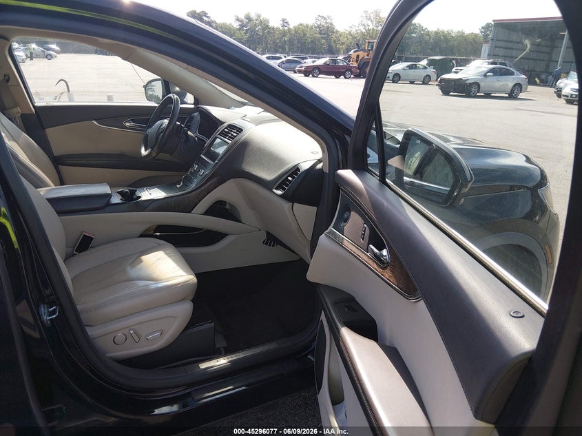 2016 LINCOLN MKX auction photo 5