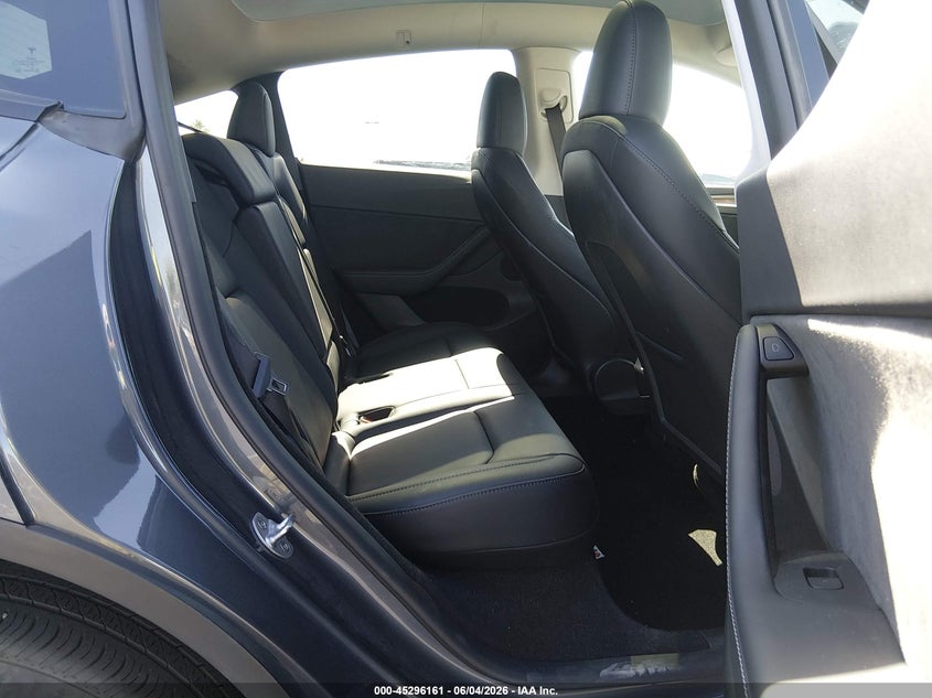 2023 Tesla Model Y Awd/Long Range Dual Motor All-Wheel Drive VIN: 7SAYGDEE2PF923928 Lot: 45296161