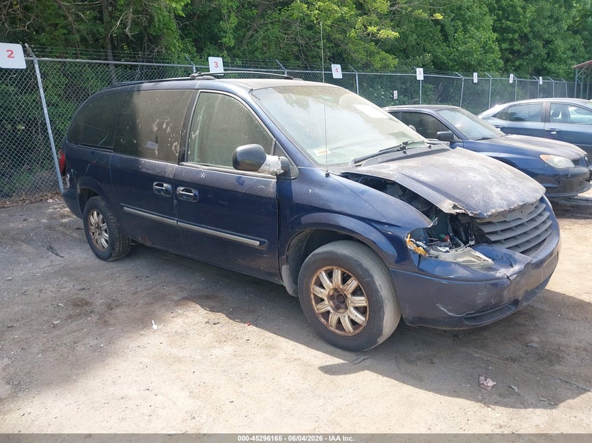 2005 Chrysler Town & Country Touring VIN: 2C4GP54L65R356204 Lot: 45296165