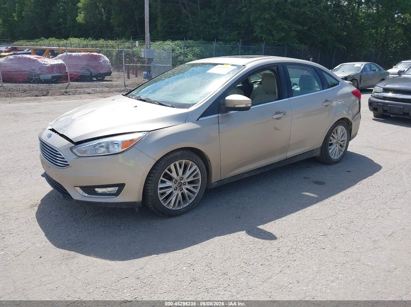 Vin: 1fadp3j27jl272095, lot: 45794094, ford focus titanium 20182