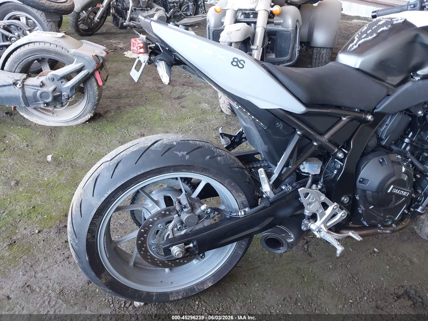 2024 SUZUKI GSX800 auction photo 4