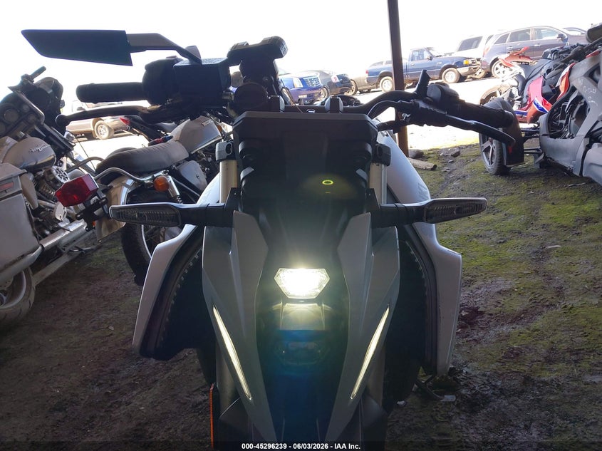 2024 SUZUKI GSX800 auction photo 5