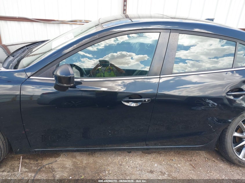 2018 Mazda Mazda3 Touring VIN: 3MZBN1V32JM197476 Lot: 45296270