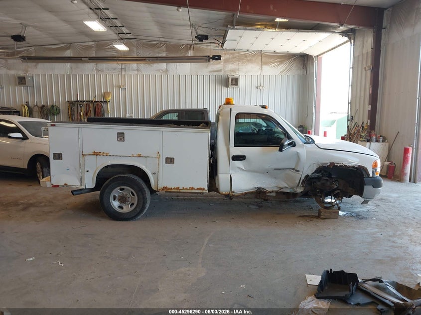 2002 GMC Sierra 2500Hd Standard VIN: 1GDHK24U22E135505 Lot: 45296290
