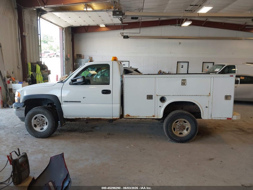 2002 GMC Sierra 2500Hd Standard VIN: 1GDHK24U22E135505 Lot: 45296290