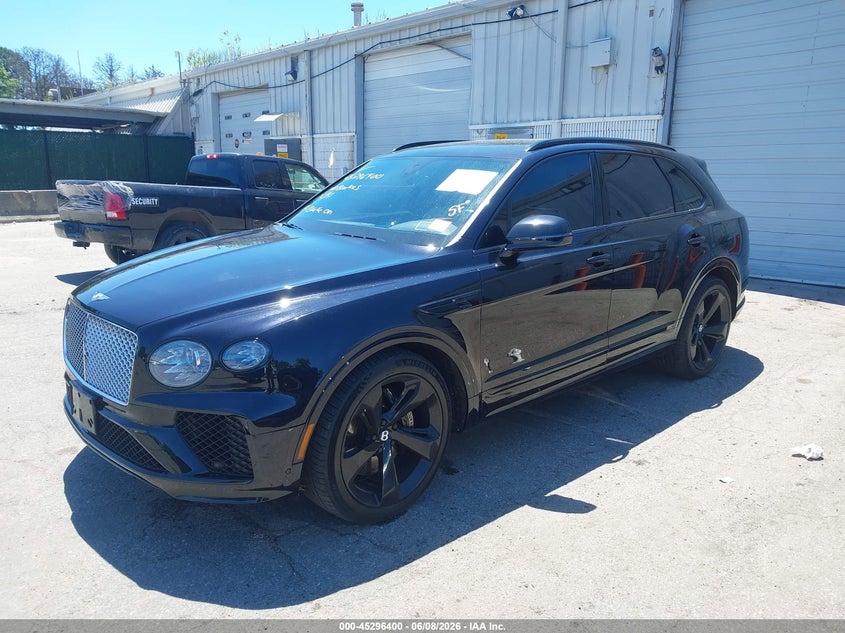 2023 BENTLEY BENTAYGA HYBRID auction photo 2
