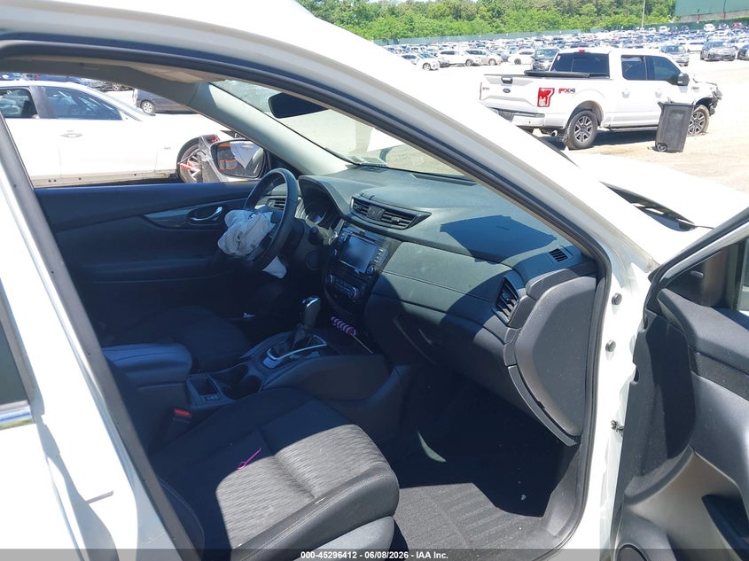 2018 NISSAN ROGUE auction photo 5