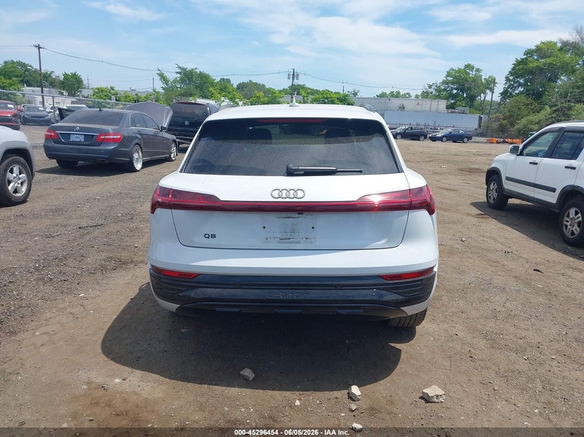 2024 Audi Q8 E-Tron Premium Quattro VIN: WA14AAGE2RB055499 Lot: 45296454