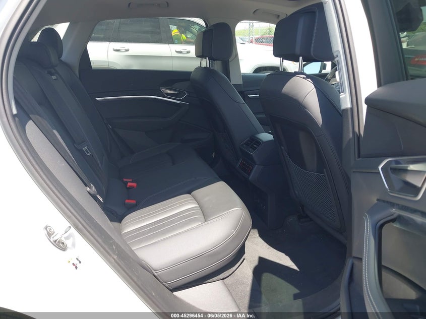 2024 Audi Q8 E-Tron Premium Quattro VIN: WA14AAGE2RB055499 Lot: 45296454