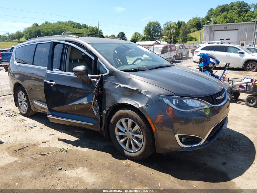 Vin: 2c4rc1bg6hr542462, lot: 45794323, chrysler pacifica touring-l 2017 img_1