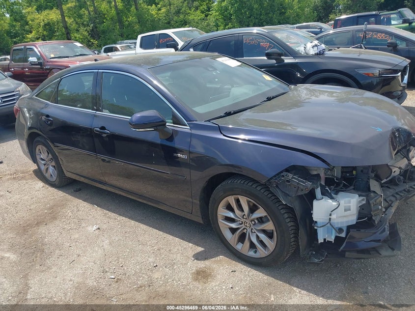 Vin: 4t1ja1ab5mu001548, lot: 45794325, toyota avalon xle hybrid 2021 img_1
