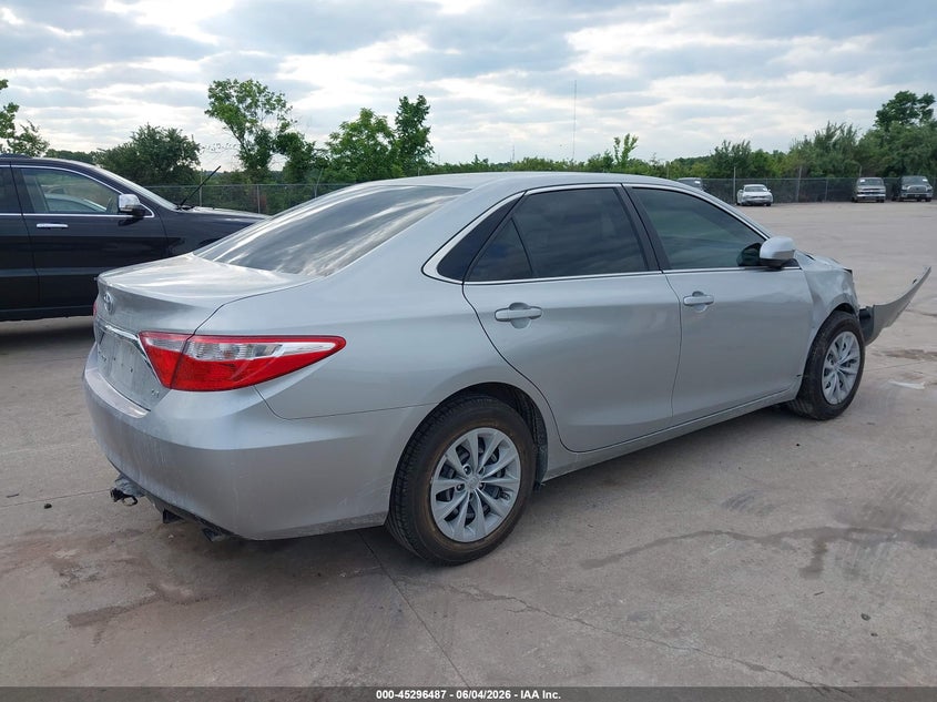 2015 TOYOTA CAMRY auction photo 4