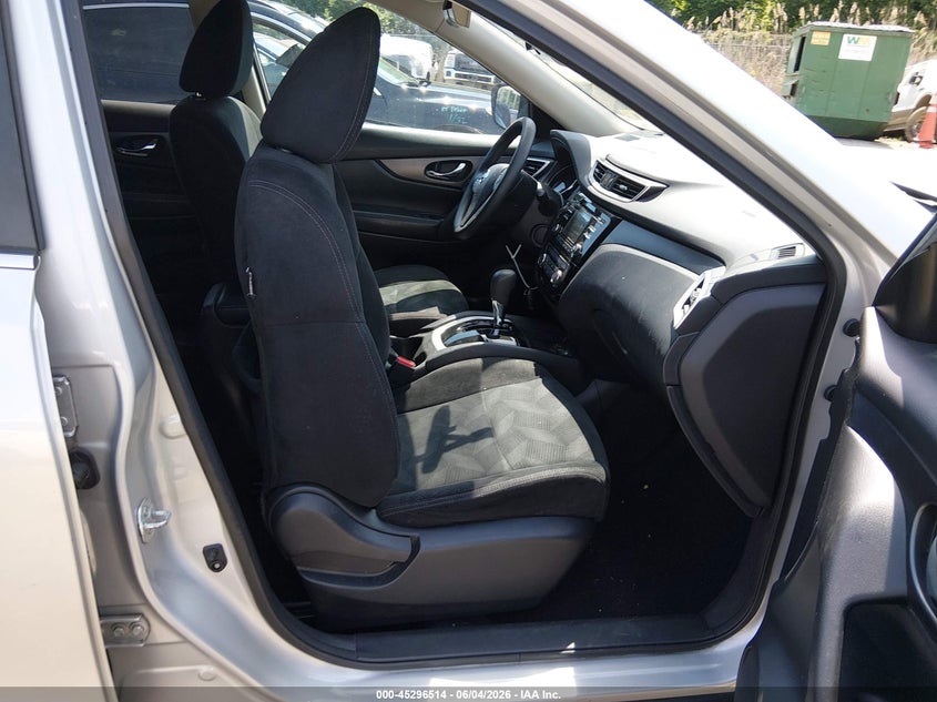 2016 NISSAN ROGUE auction photo 5