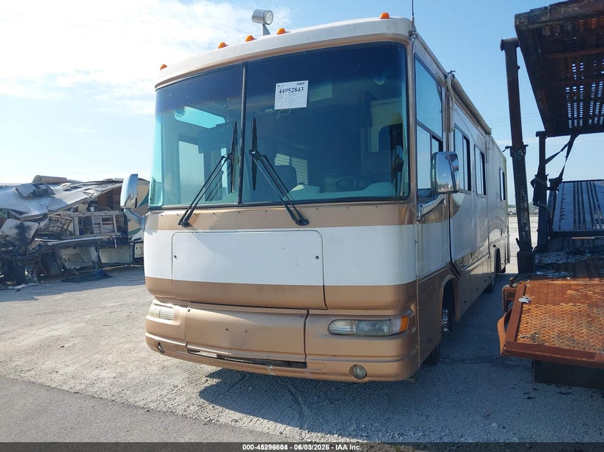 4VZDM5798XC029907 1999 Spartan Motors Motorhome 4vz photo 1