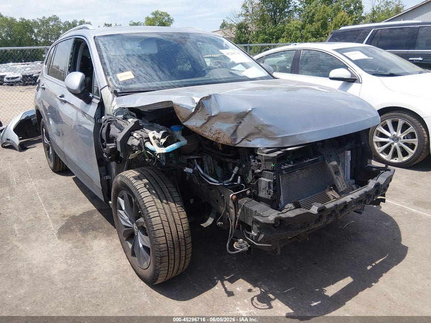 2022 VOLKSWAGEN TIGUAN auction photo 6