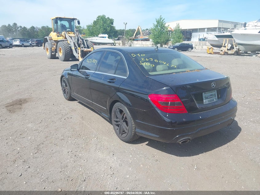 Vin: wddgf8abxdr241518, lot: 45794643, mercedes-benz c 300 sport 4matic 20133