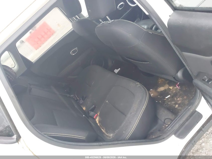 2014 KIA SOUL auction photo 8