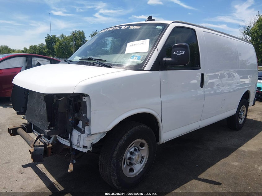 2022 CHEVROLET EXPRESS CARGO auction photo 2
